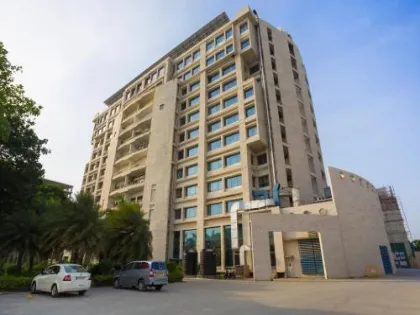 Boat Club Road escorts Chennai